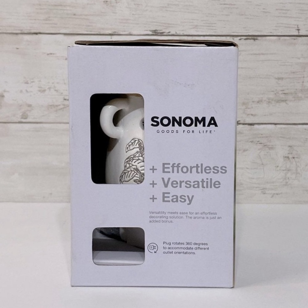 NIB Sonoma Wax Cube Outlet Warmer PRICE FIRM - Picture 2 of 4